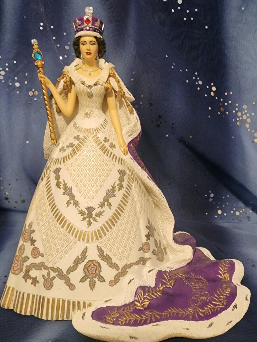 2013 "The Coronation of Queen Elizabeth II - Hamilton collection